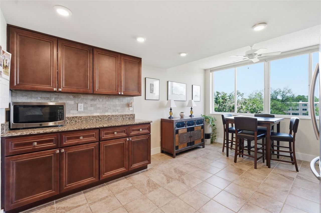 4915 Bay Street Ne, Unit 323, Saint Petersburg, FL 33703 Photo