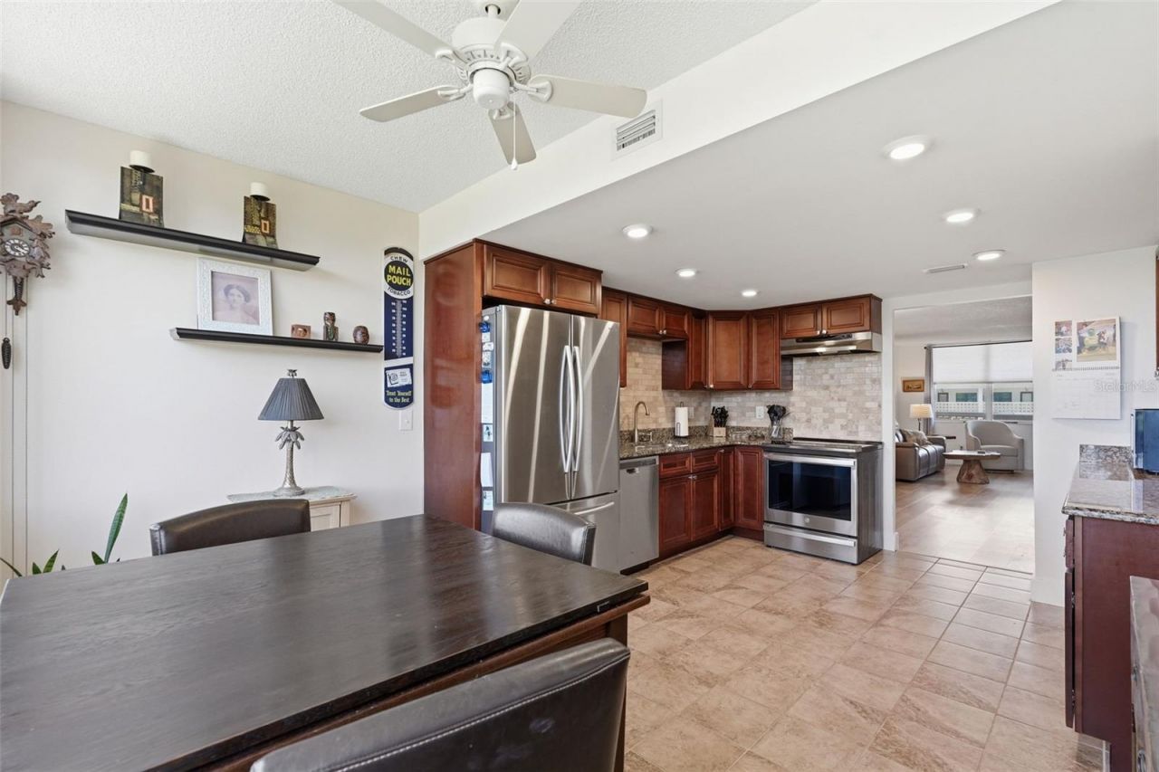 4915 Bay Street Ne, Unit 323, Saint Petersburg, FL 33703 Photo