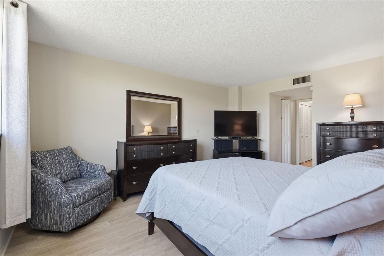 4915 Bay Street Ne, Unit 323, Saint Petersburg, FL 33703 Photo