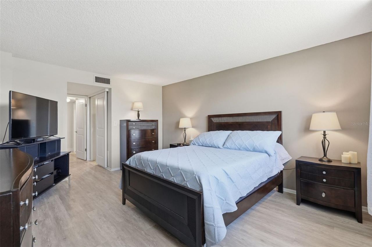 4915 Bay Street Ne, Unit 323, Saint Petersburg, FL 33703 Photo