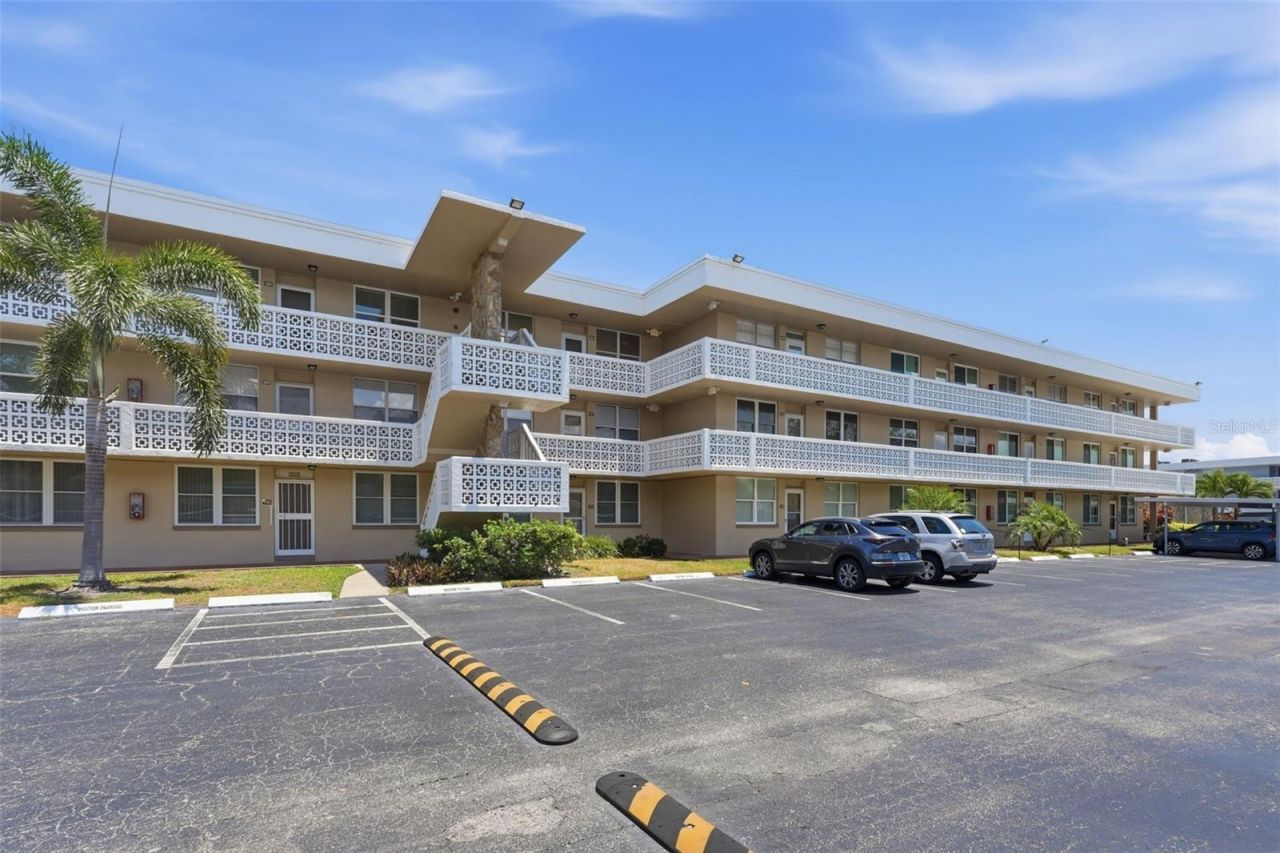 4915 Bay Street Ne, Unit 323, Saint Petersburg, FL 33703 Photo