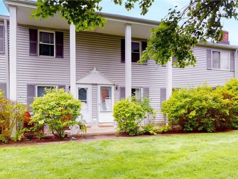 10540 Ravenna Road , Unit 14, Twinsburg, OH 44087 Photo 2