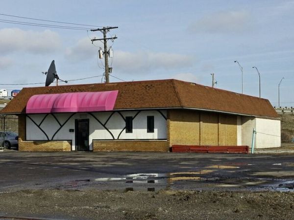 16800 Brookpark Road , Cleveland, OH 44135