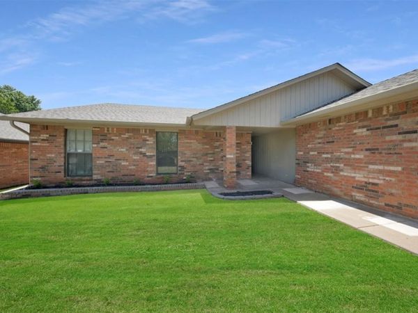 2104 Basking Ridge Trail, Edmond, OK 73013