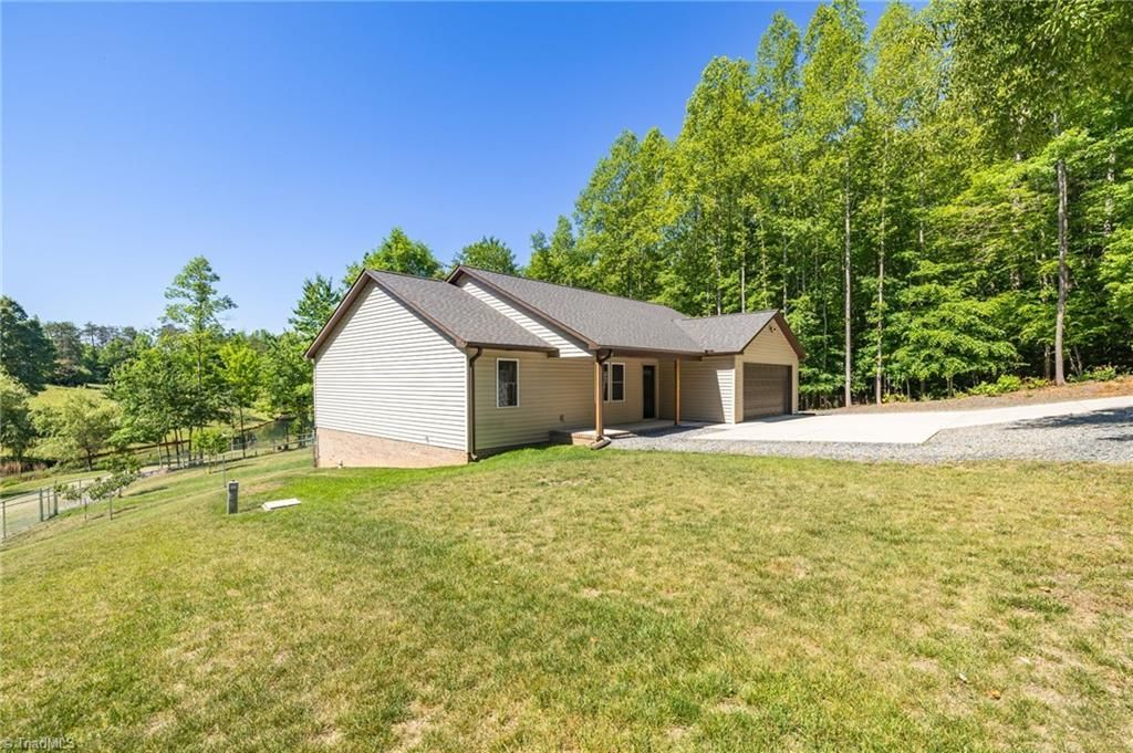 484 Vernon Road, Reidsville, NC 27320 Main Photo