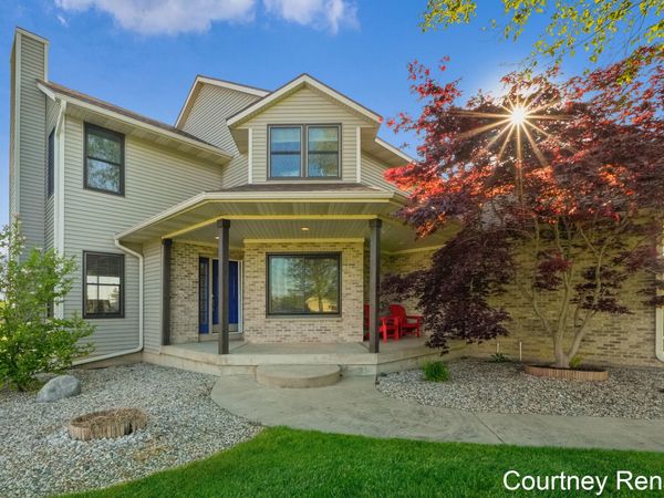7730 Broadview Drive SE, Caledonia, MI 49316