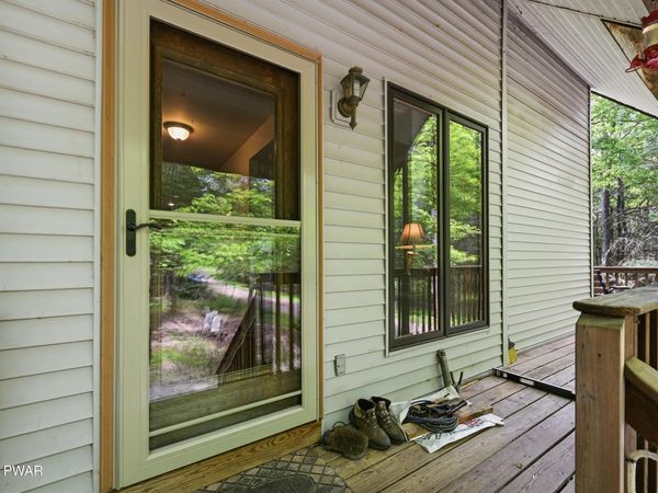 120 Coutts Point Drive, Paupack, PA 18451