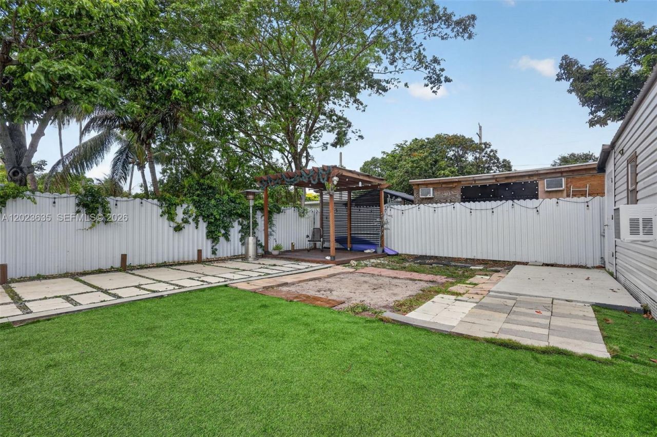 1485 NW 57th St , Miami, FL 33142 Photo