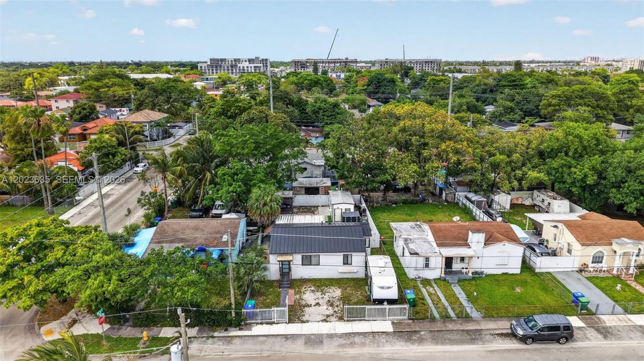1485 NW 57th St , Miami, FL 33142 Photo
