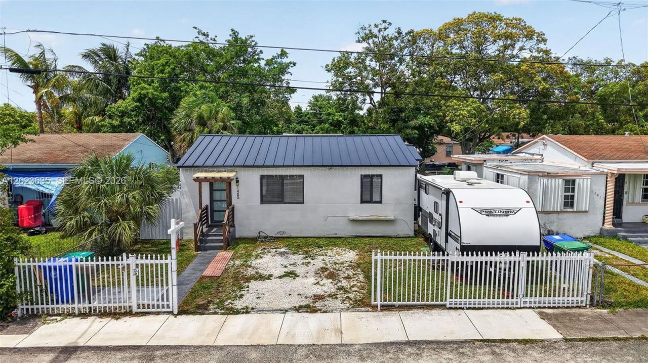 1485 NW 57th St , Miami, FL 33142 Photo
