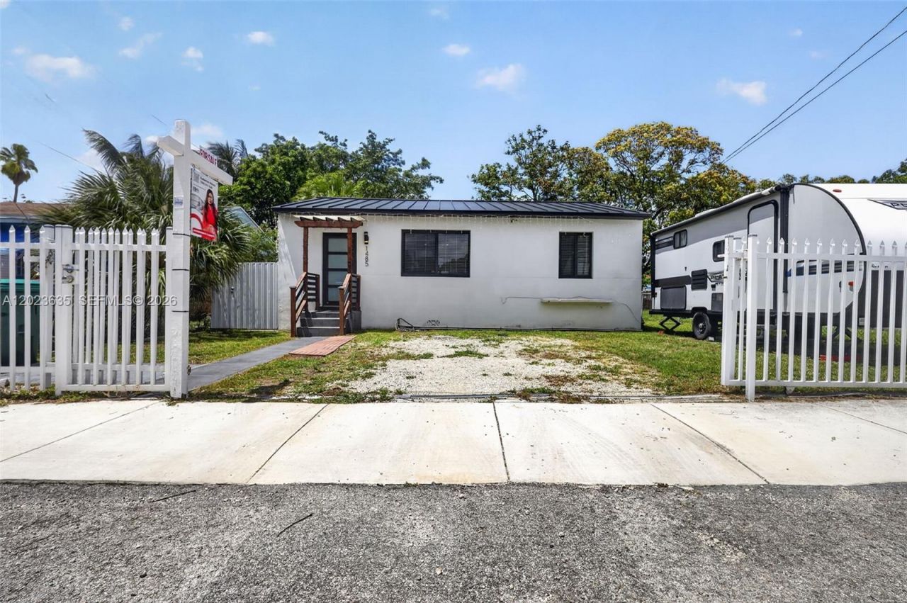 1485 NW 57th St , Miami, FL 33142 Photo