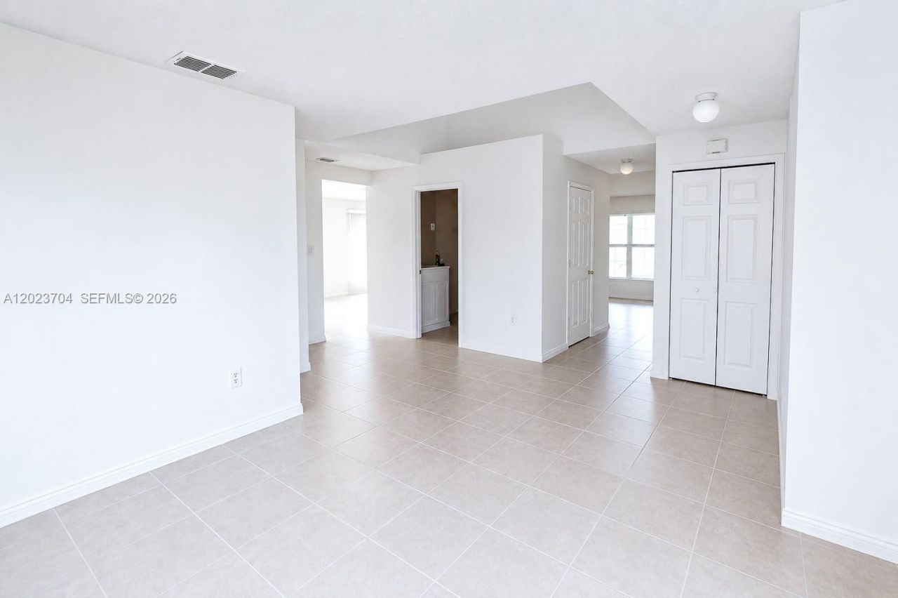 6136 NW Gaylord Ter , Unit N/A, Port Saint Lucie, FL 34986 Photo