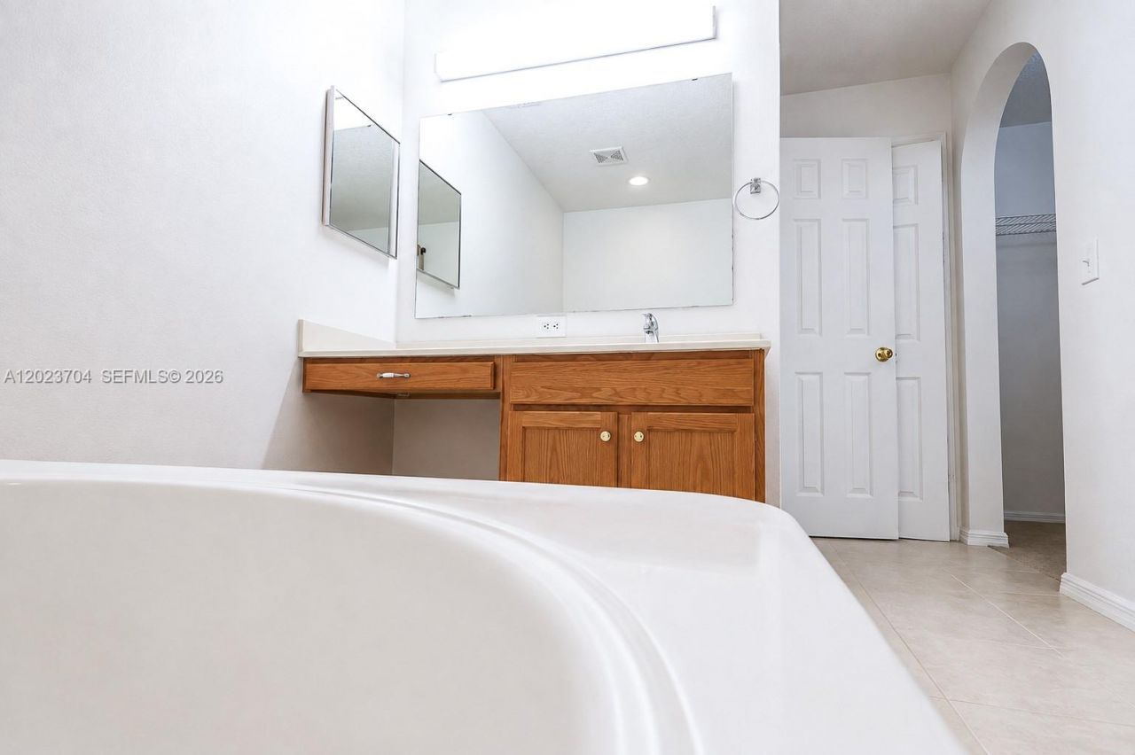6136 NW Gaylord Ter , Unit N/A, Port Saint Lucie, FL 34986 Photo