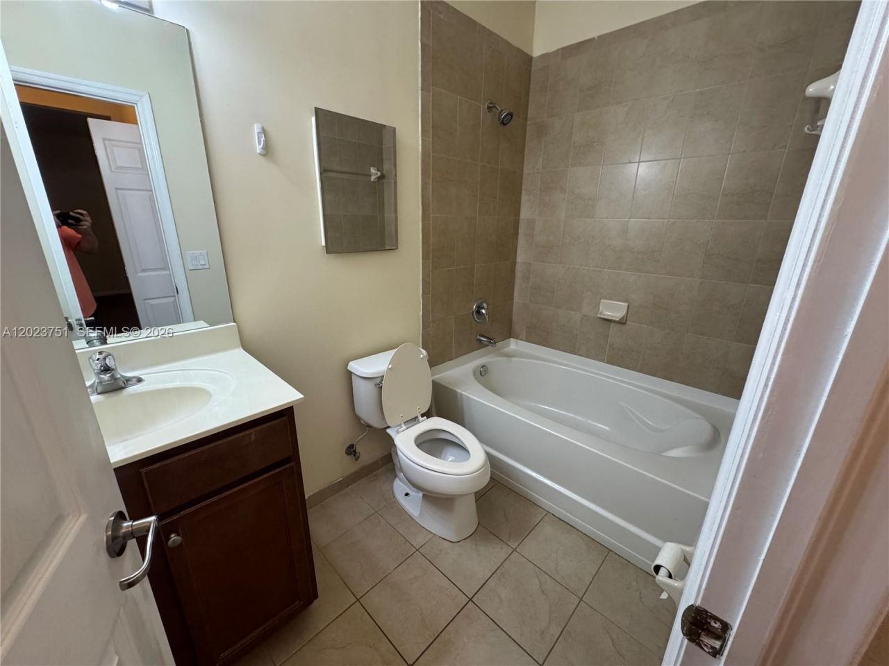 8650 NW 97 Ave , Unit 209, Doral, FL 33178 Photo