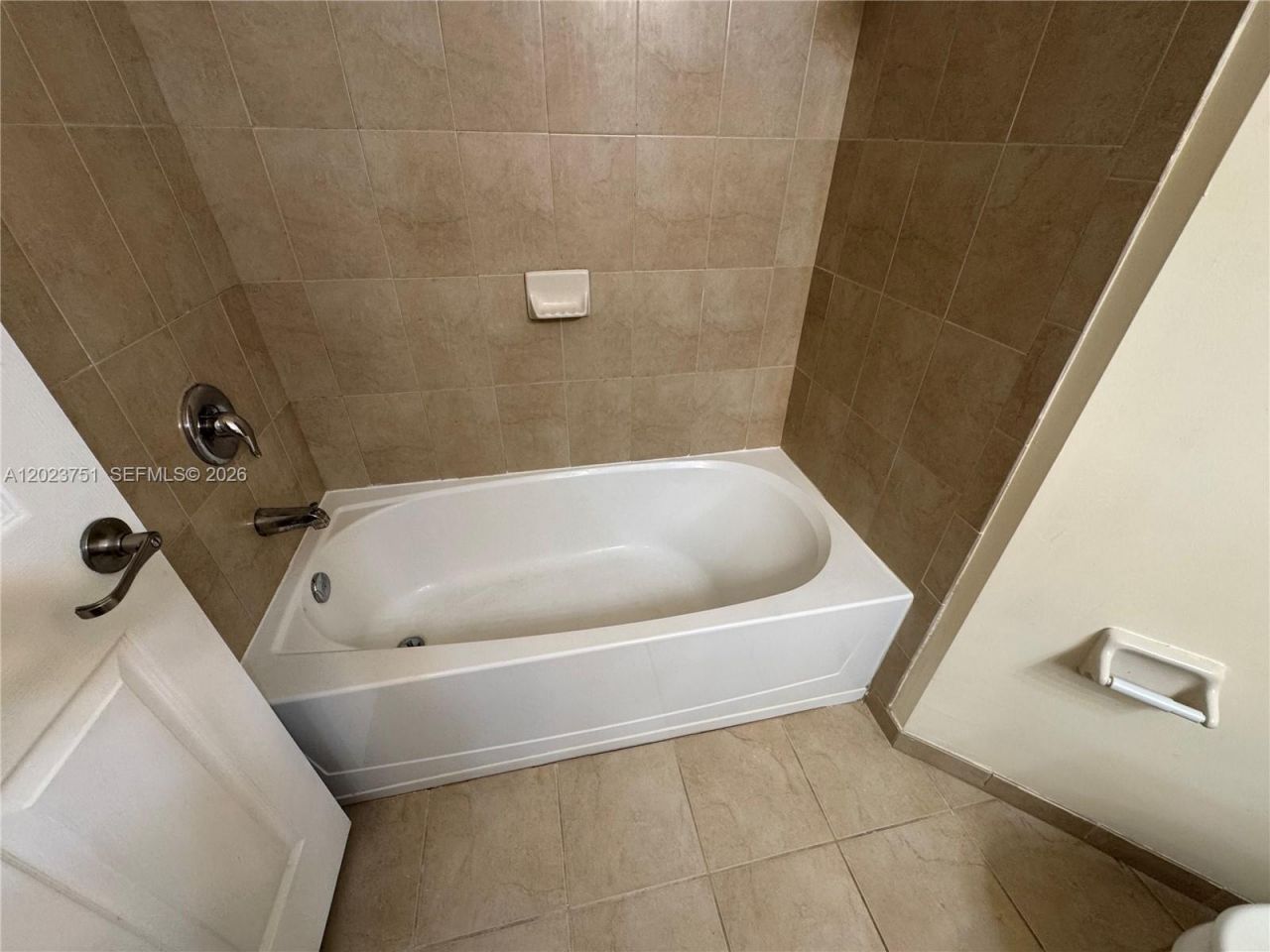 8650 NW 97 Ave , Unit 209, Doral, FL 33178 Photo