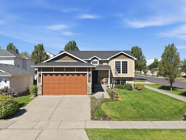 902 S Salish St, Airway Heights, WA 99224
