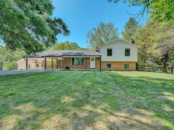 1410 Lakeridge CIR, Troutville, VA 24175