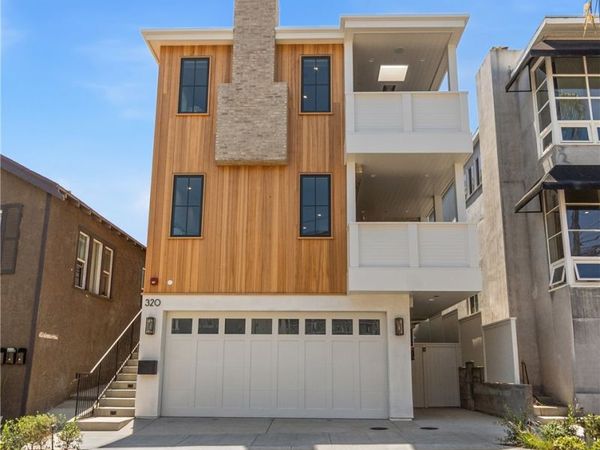 320 1st St, Manhattan Beach, CA 90266