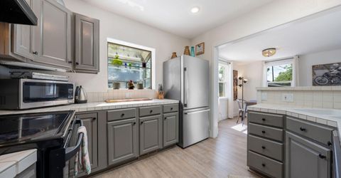 512 Burns Street, Reno, NV 89502 Photo