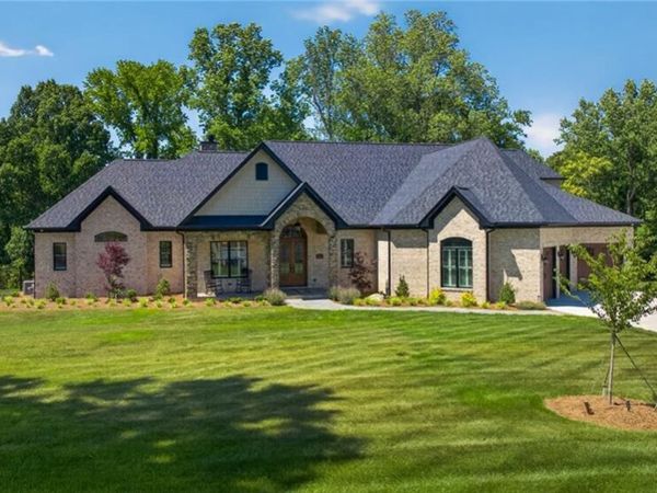 7955 Valleyview Drive , Clemmons, NC 27012