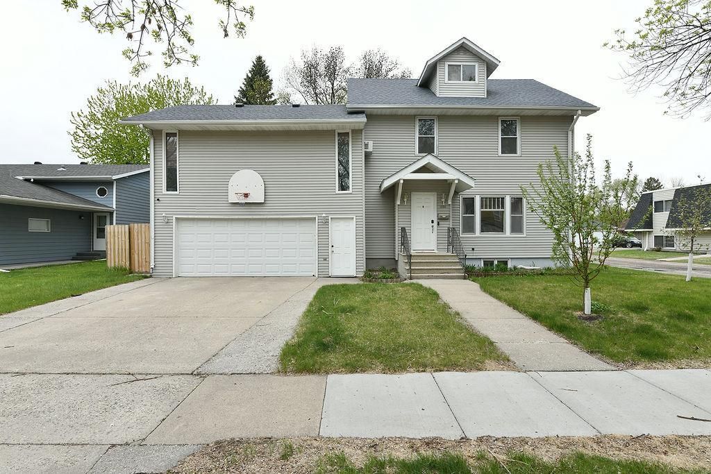 1533 16th Street S primary photo