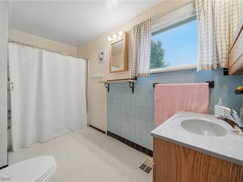 328 Portage Street NW, North Canton, OH 44720 Photo 16