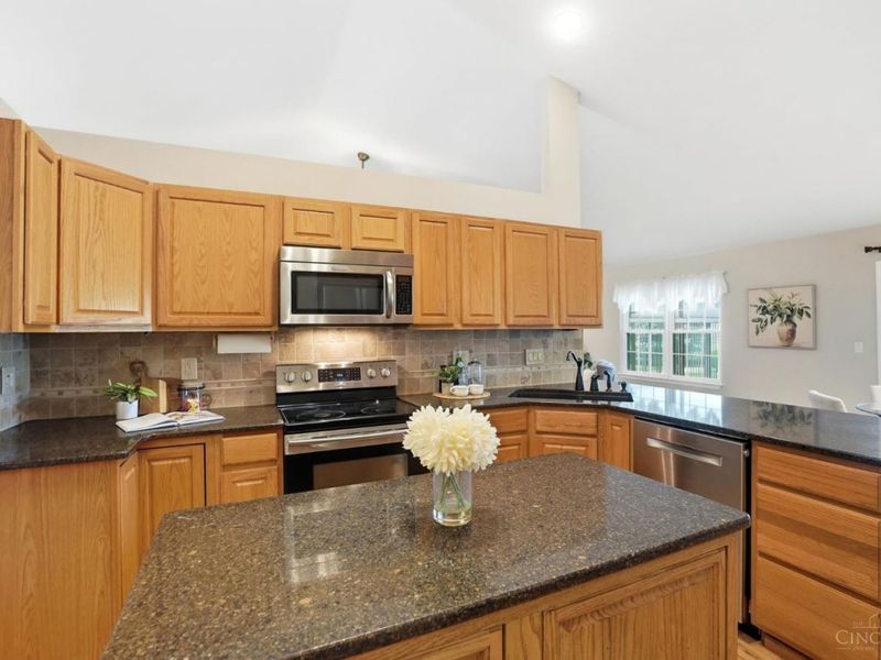 3535 Noble Way, Franklin Twp, OH 45005 Photo 16