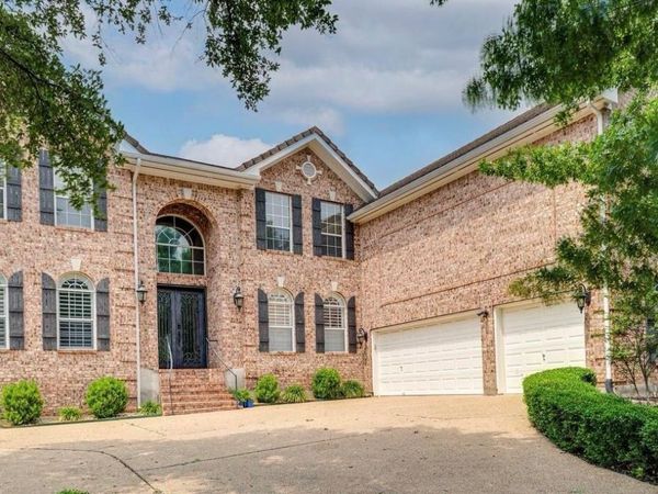 14 TORRINGTON LN, The Hills, TX 78738