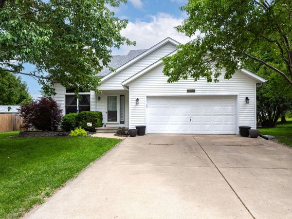 3254 W 64th Street Court , Davenport, IA 52806