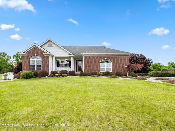 3890 Provencal Drive, Eaton Rapids, MI 48827