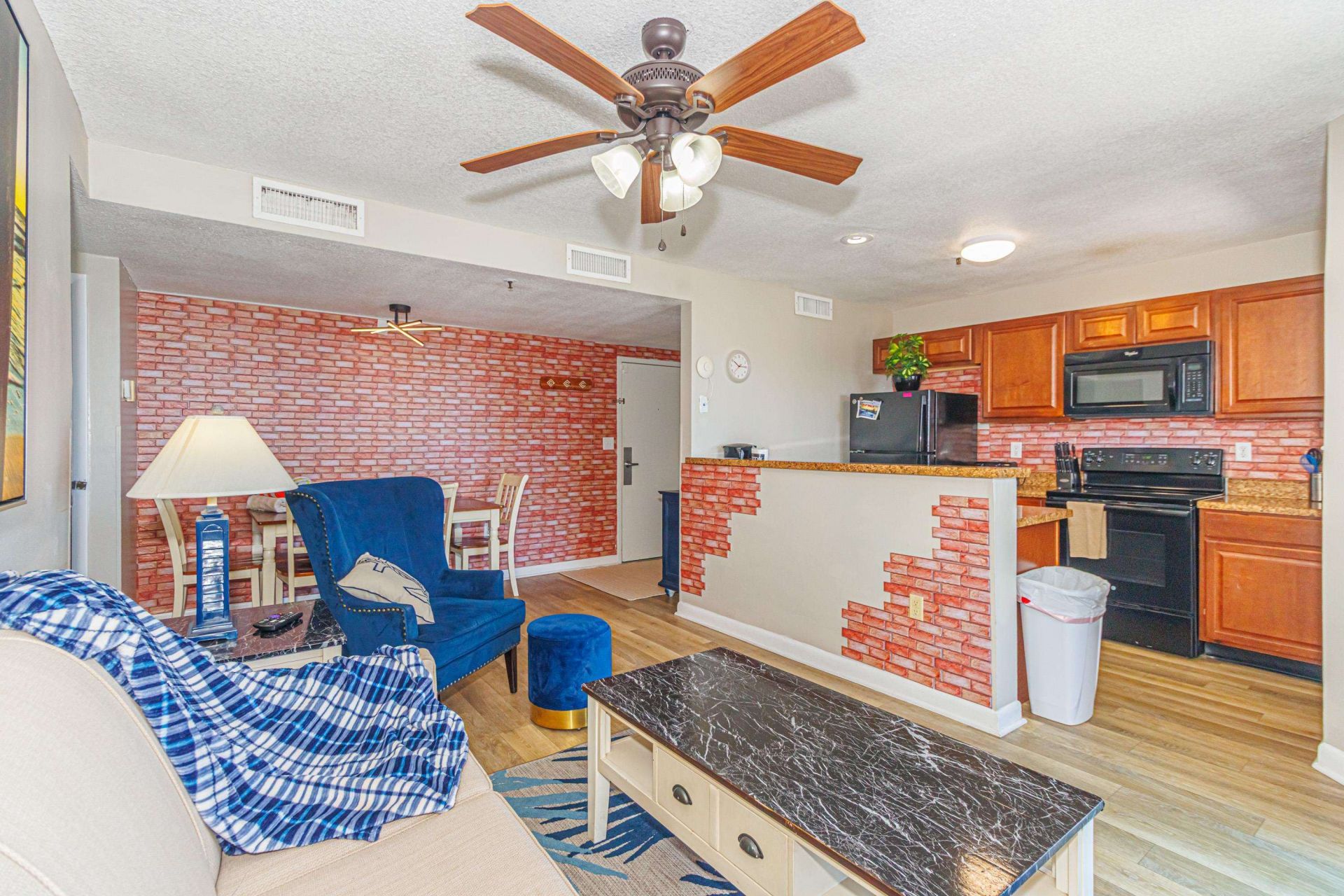 5905 S Kings Hwy.  Photo 9