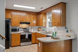 8655 Bentwood Drive photo 4