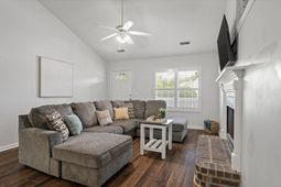8655 Bentwood Drive photo 4