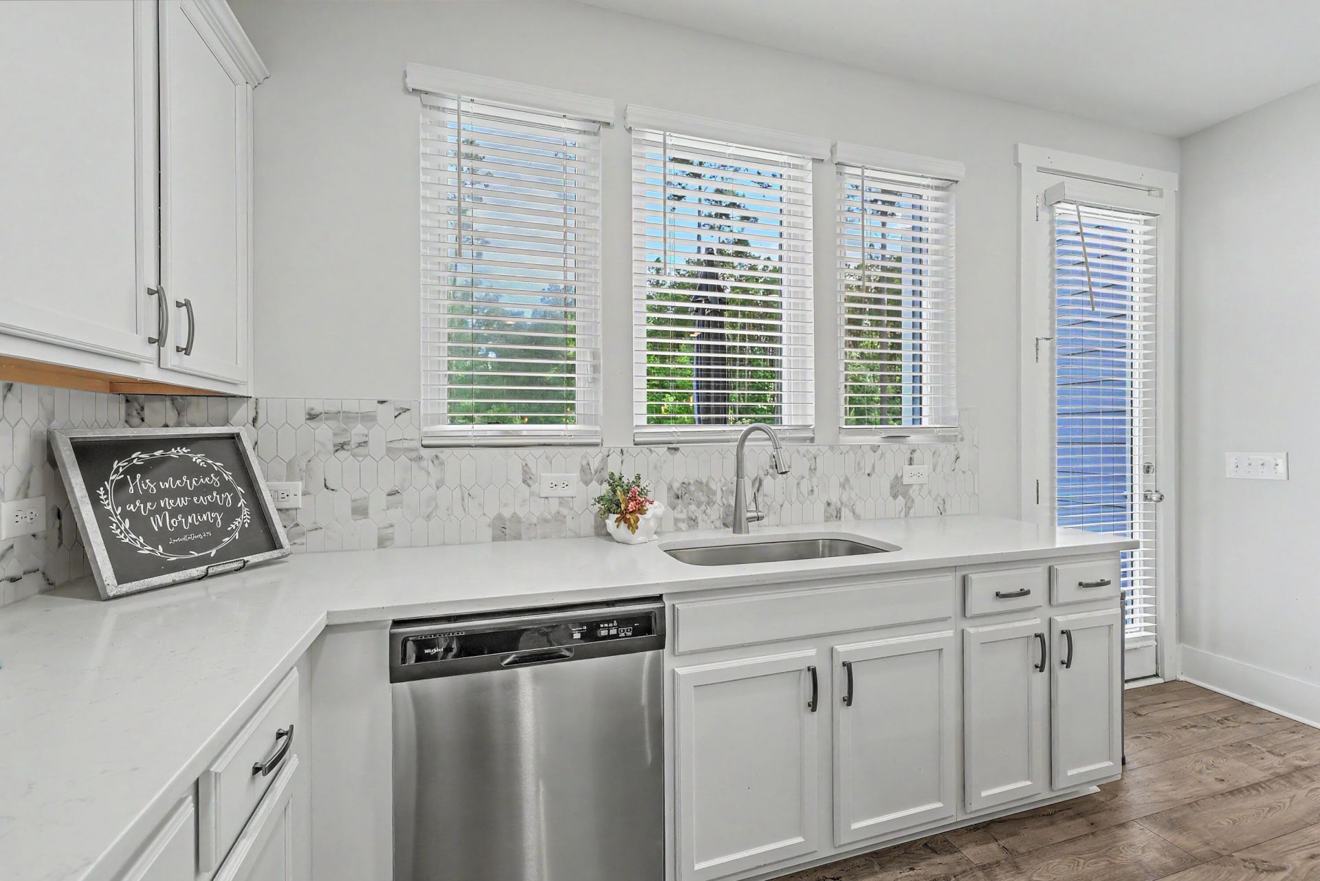 1054 Magnolia Warbler Way Photo 11