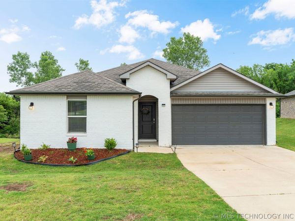 3313 N 23 West Avenue , Tulsa, OK 74127