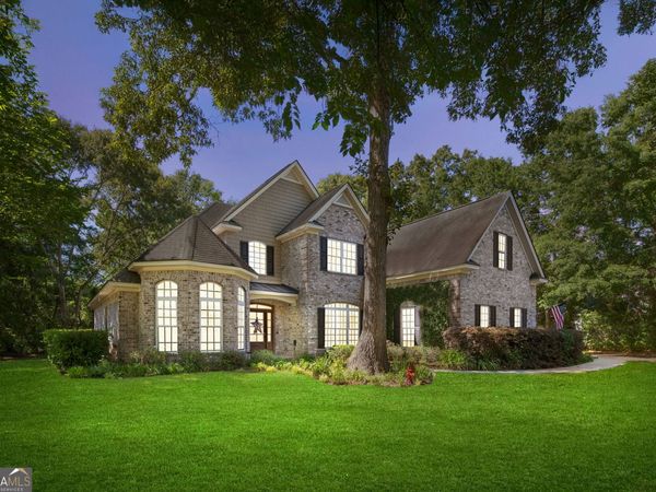 195 Chastain Circle, Richmond Hill, GA 31324