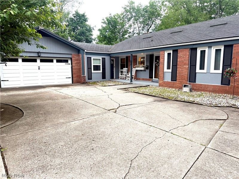 568 Northlawn Drive , Youngstown, OH 44505 Photo 3