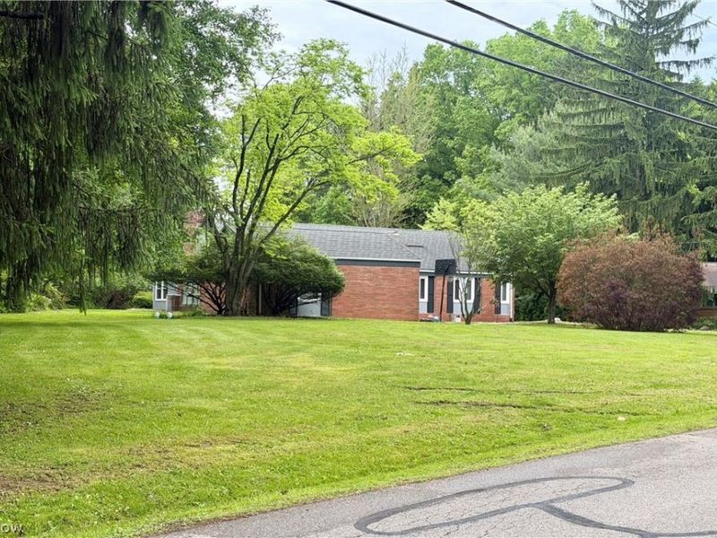 568 Northlawn Drive , Youngstown, OH 44505 Photo 7