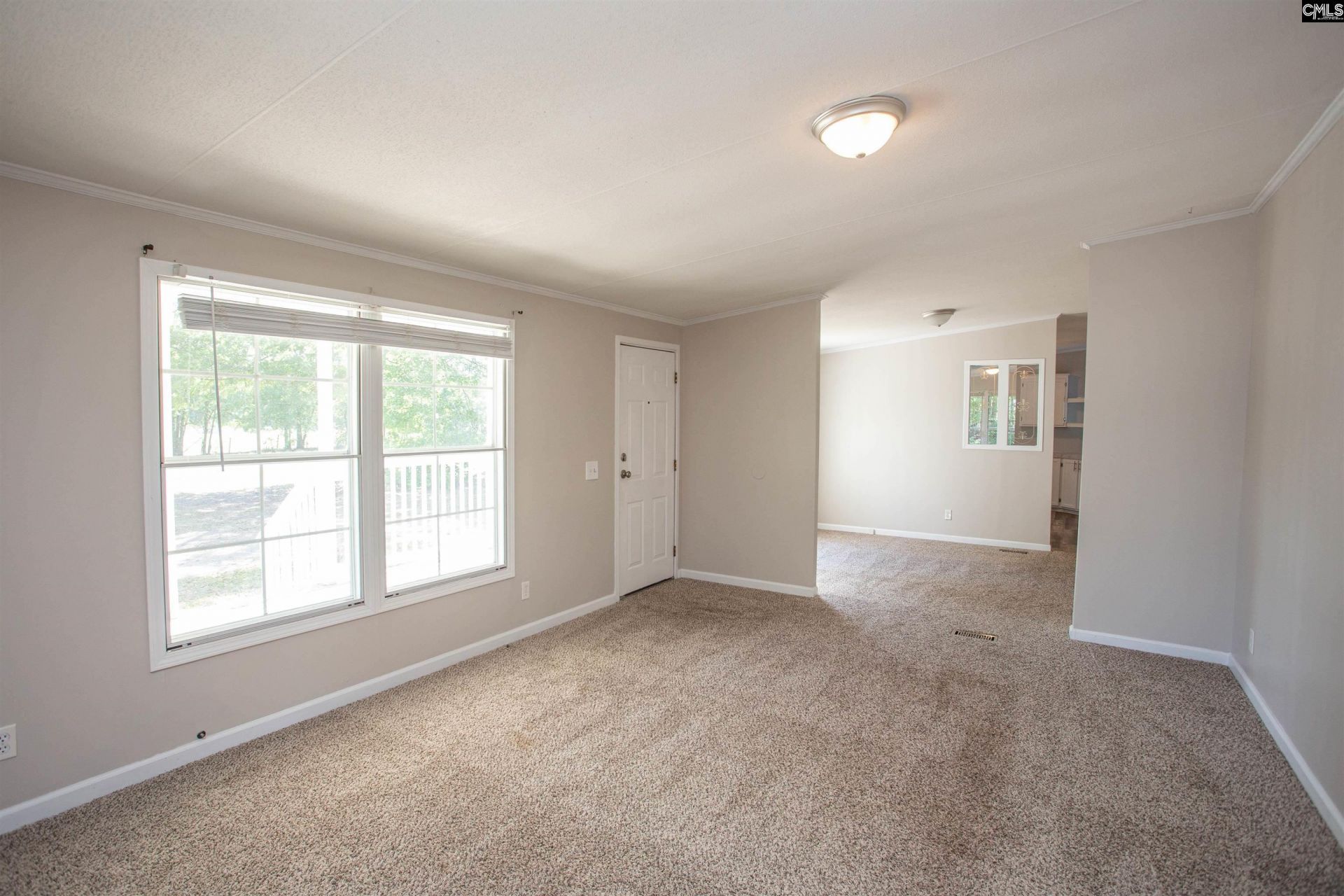 2136 Ridgeway Road  Photo 5