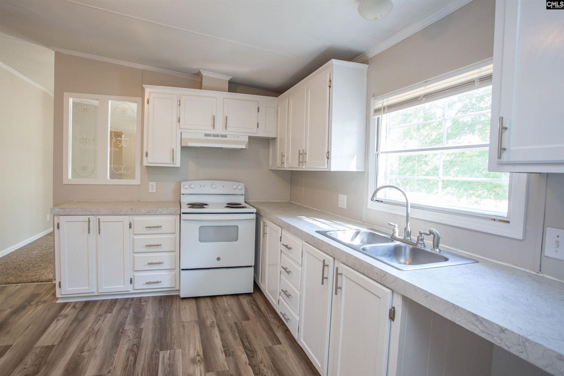 2136 Ridgeway Road  Photo 9