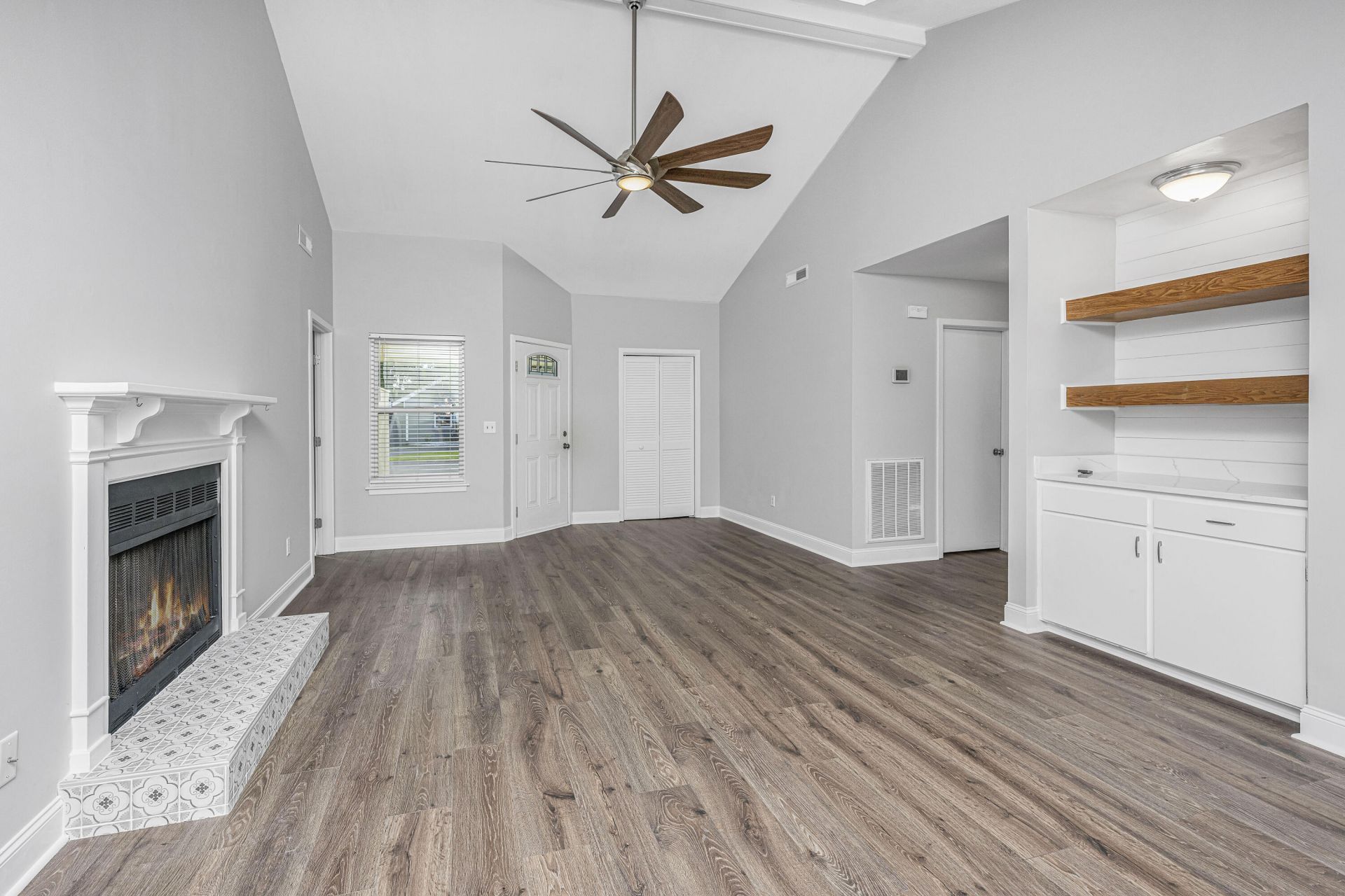 1116 Astor Drive Photo 6