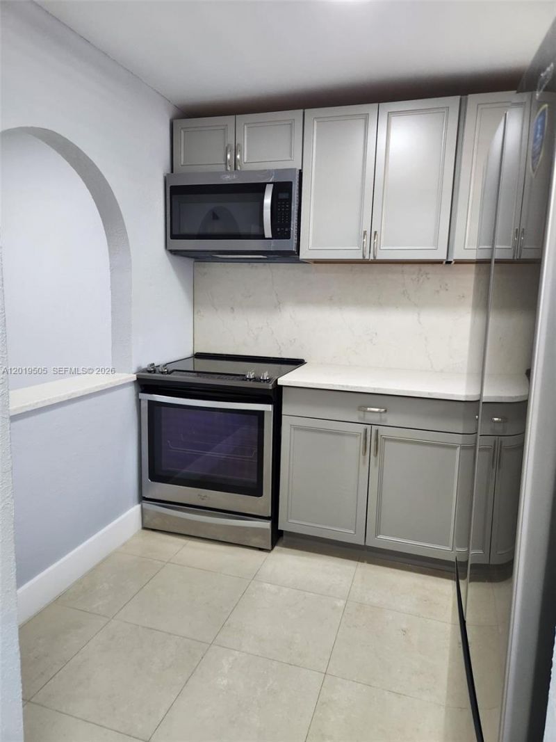 2811 N Pine Island Rd, Unit 107, Sunrise, FL 33322 Photo