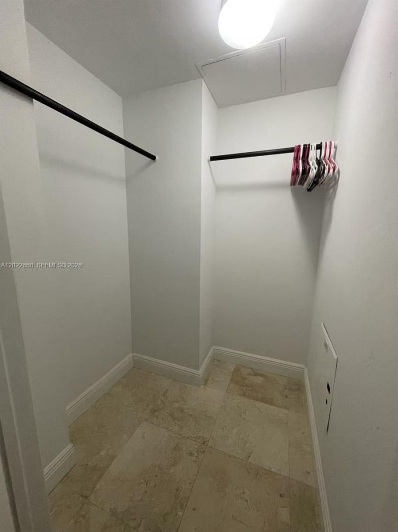 60 SW 13th St , Unit 2210, Miami, FL 33130 Photo