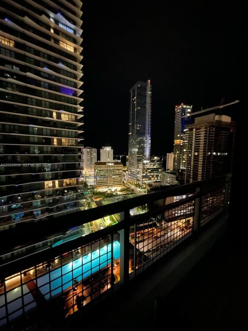 60 SW 13th St , Unit 2210, Miami, FL 33130 Photo