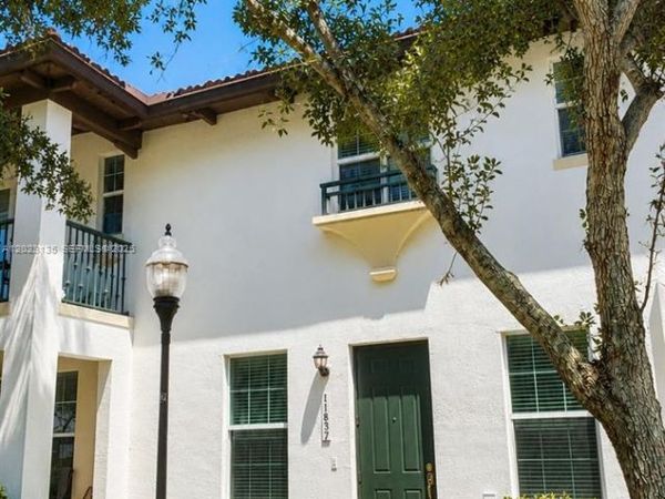11837 SW 27th St, Miramar, FL 33025