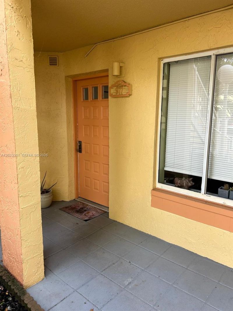 977 Coral Club Dr , Unit 977, Coral Springs, FL 33071 Photo