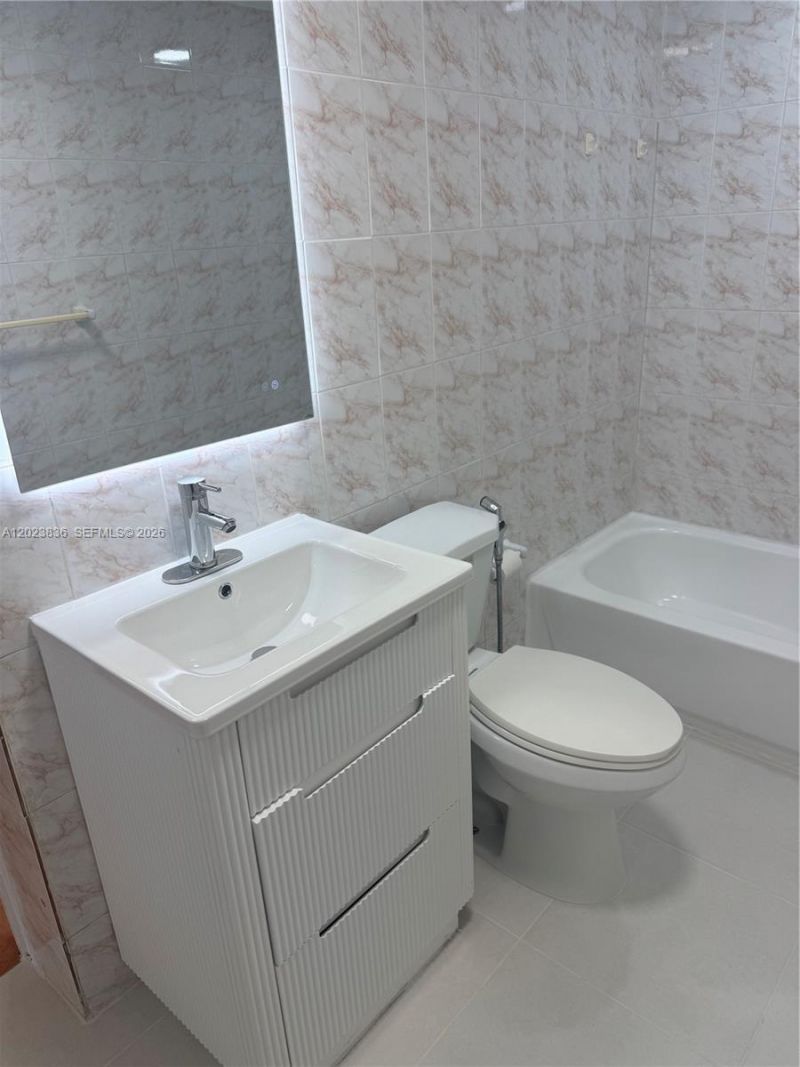 6312 Alton Rd , Miami Beach, FL 33141 Photo