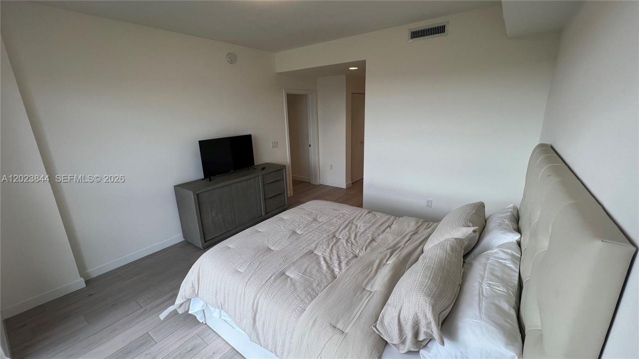 5350 NW 84 Ave , Unit 1601, Doral, FL 33166 Photo