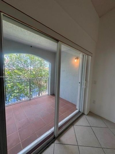 150 NW 96th Ave, Unit 9-307, Pembroke Pines, FL 33024 Photo
