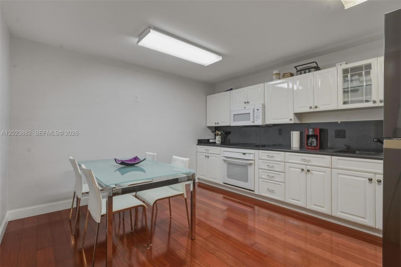 1210 NE 8th Ave , Fort Lauderdale, FL 33304 Photo